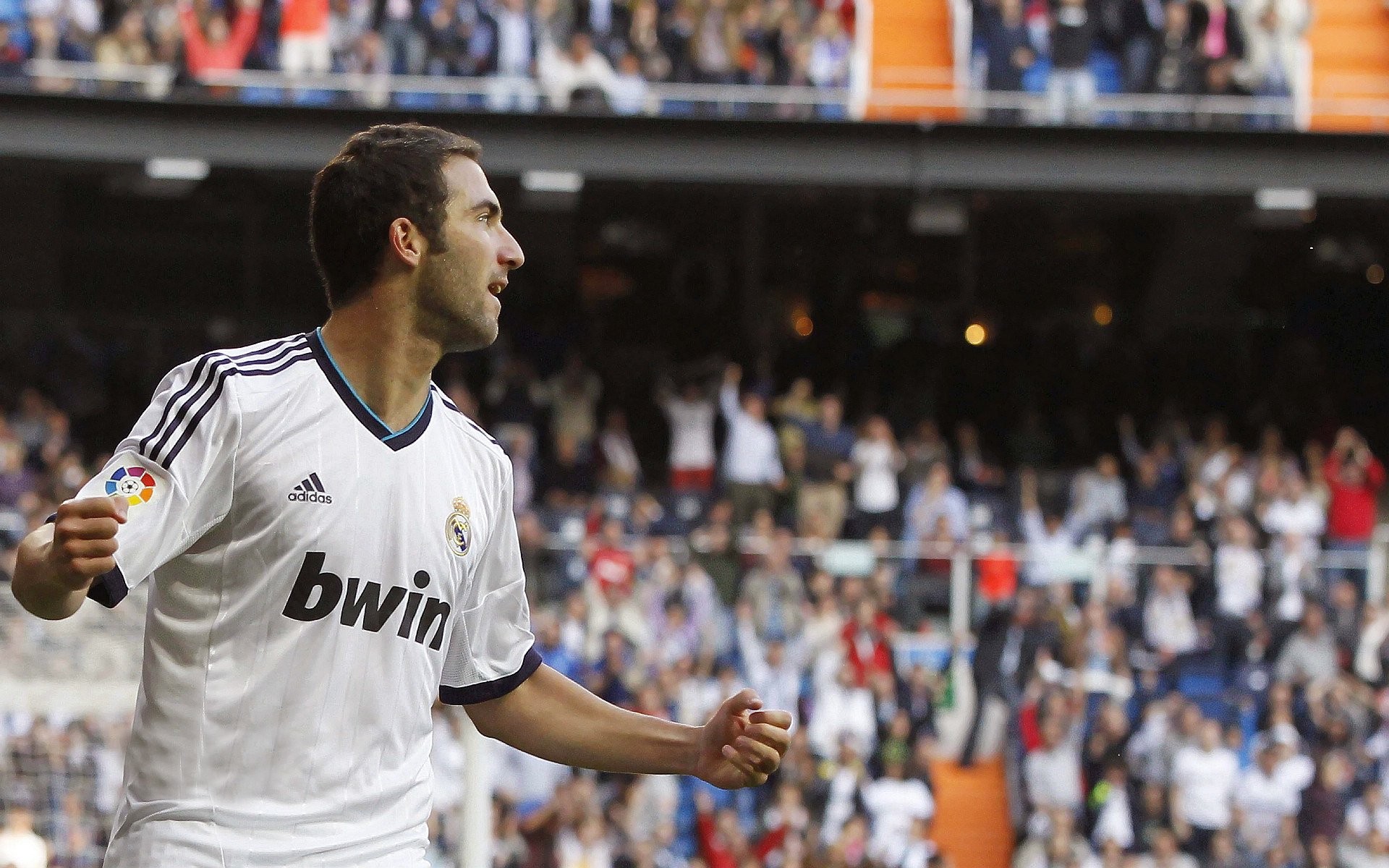 格列兹曼点燃赛场，乌克兰新星绝杀AC米兰改写欧冠历史